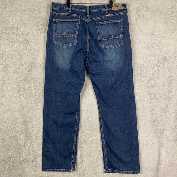 Wrangler Jeans Mens 38x29.5 Blue Denim Dark Wash Relaxed Boot Leg Retro Y2K - Picture 4 of 14